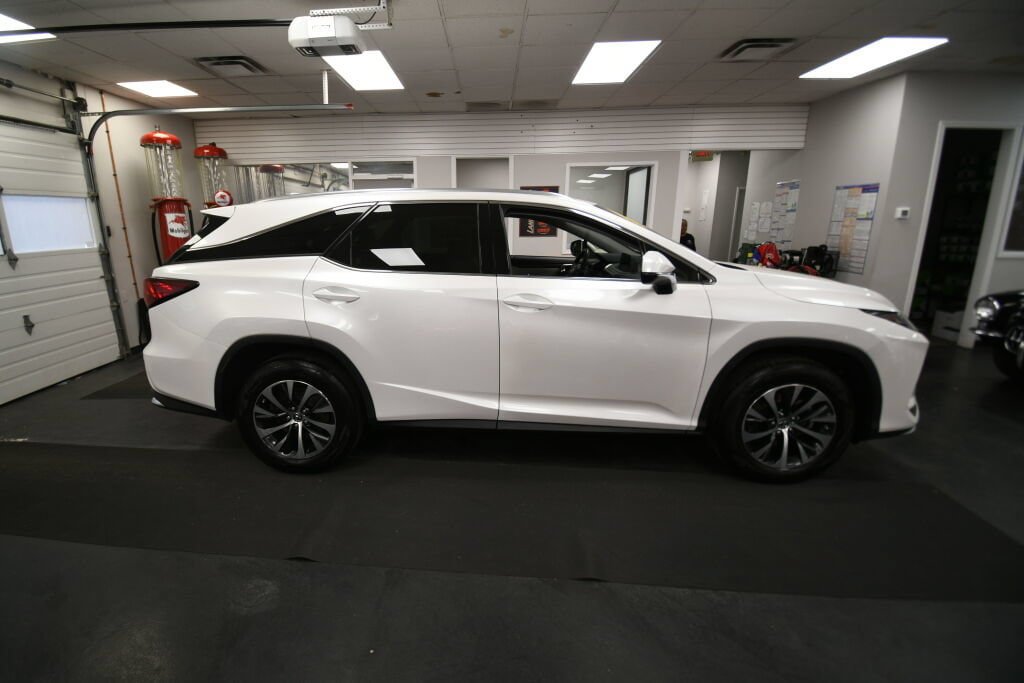 Used 2021 Lexus RX 350L Premium w/ Premium Package AWD/4WD image 9