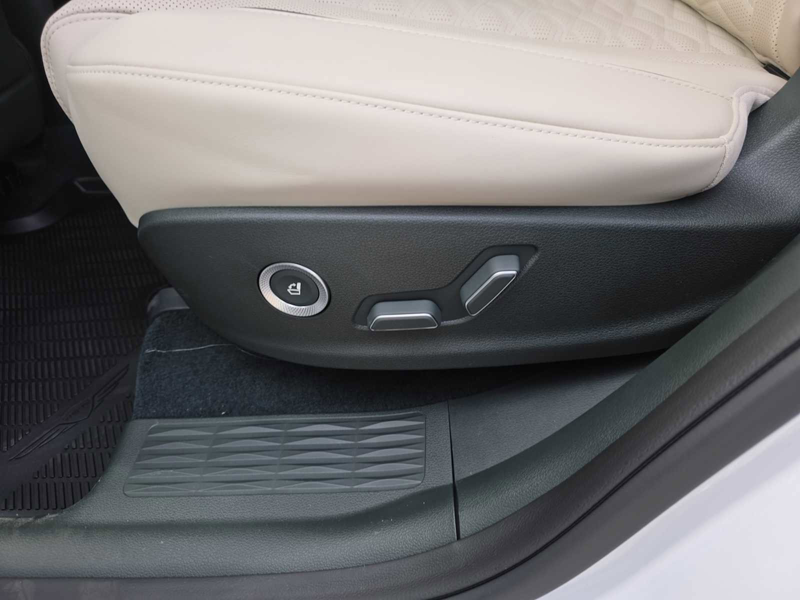 New 2026 Genesis GV80 3.5T e-SC image 25