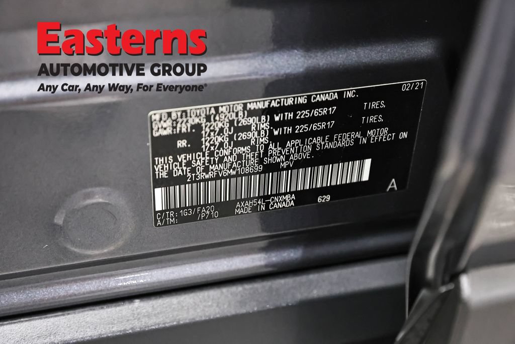 Used 2021 Toyota RAV4 XLE AWD/4WD image 35