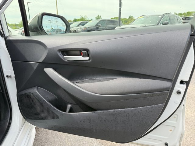 Used 2021 Toyota Corolla LE w/ Carpet Mat Package (TMS) FWD image 26