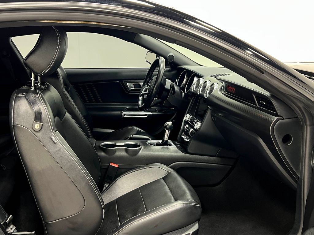 Used 2022 Ford Mustang Premium RWD image 33