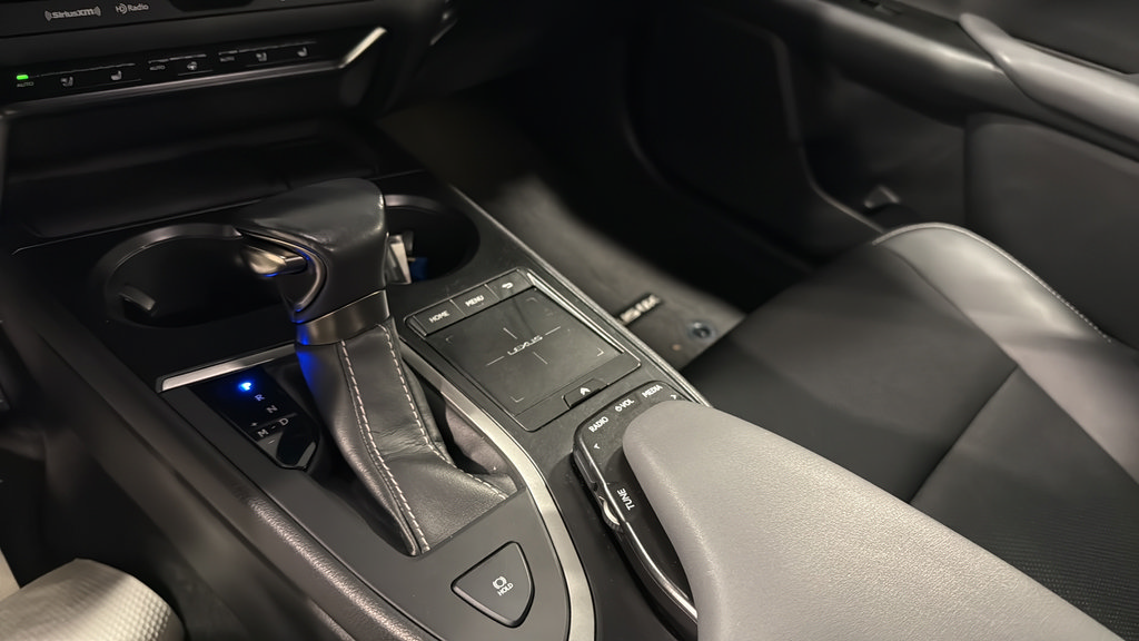 Used 2019 Lexus UX 200 F Sport FWD image 30