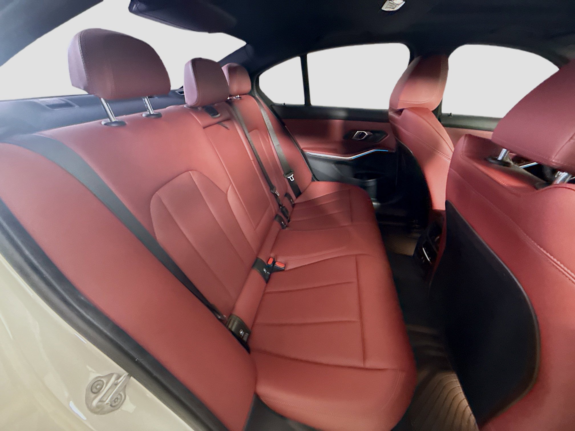 Used 2024 BMW 330i Sedan w/ Convenience Package image 27