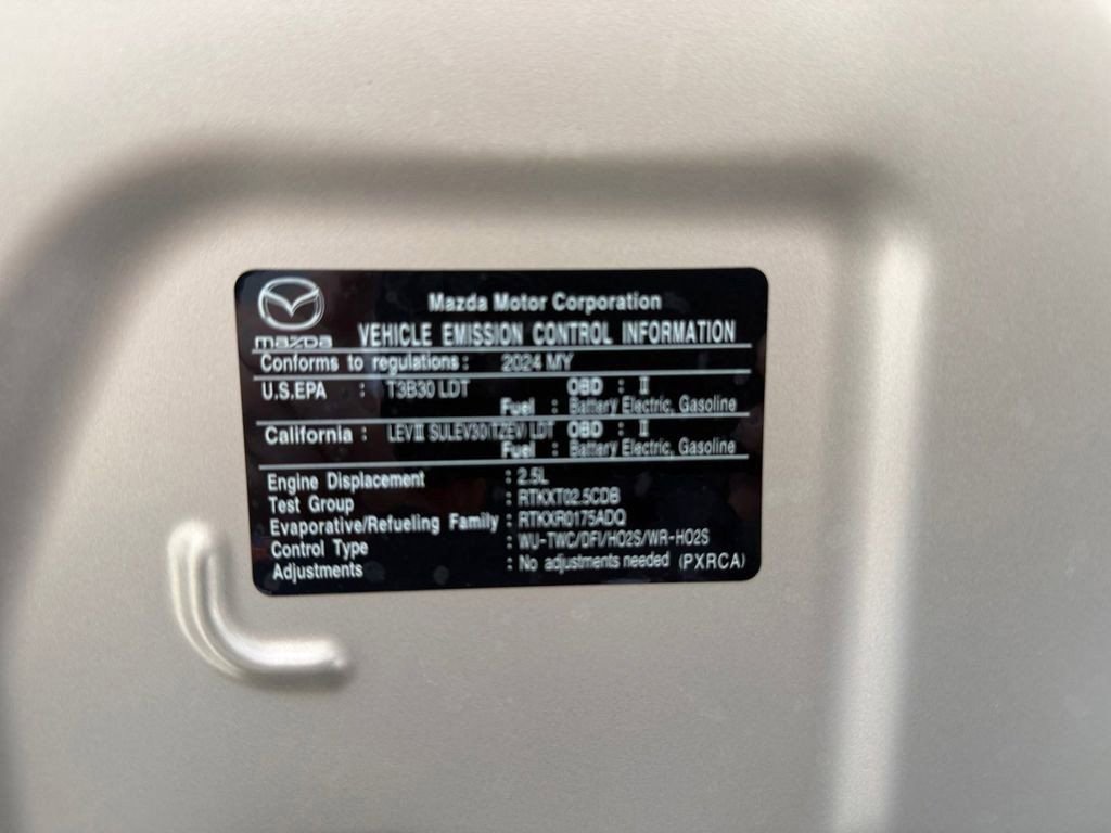 Used 2024 MAZDA CX-90 Plug-In Hybrid w/ Premium Plus image 31