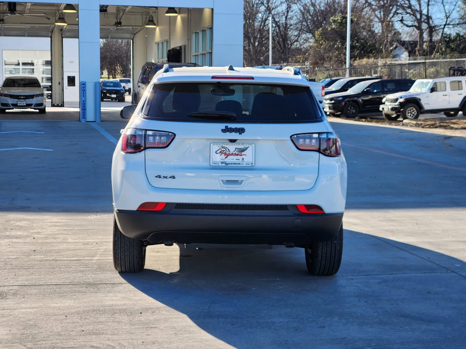 New 2026 Jeep Compass Latitude image 8
