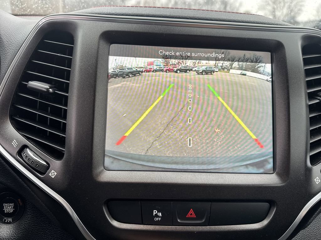 Used 2020 Jeep Cherokee Trailhawk w/ Cold Weather Group image 26