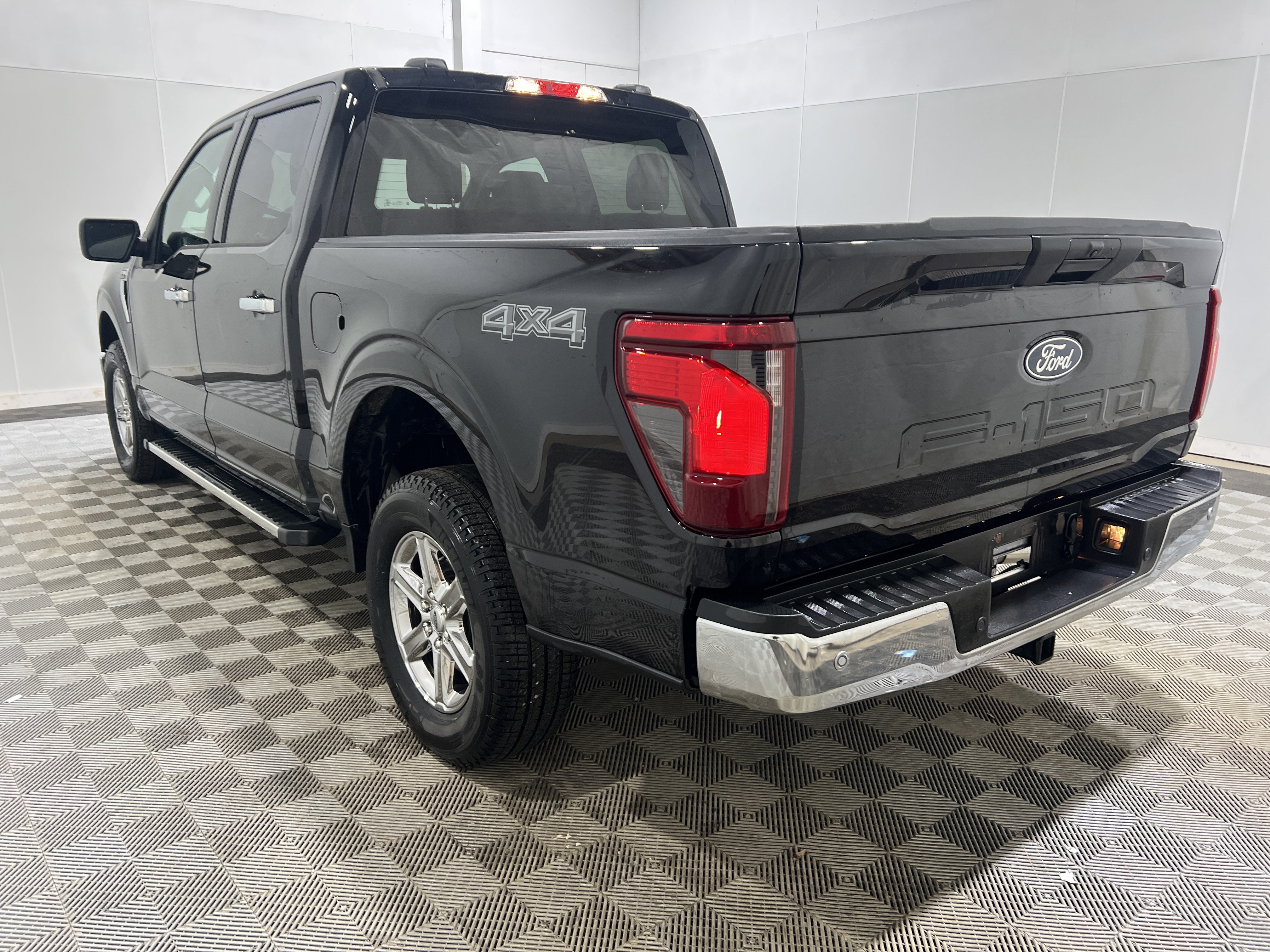Used 2025 Ford F150 XLT w/ Equipment Group 301A Standard AWD/4WD image 2