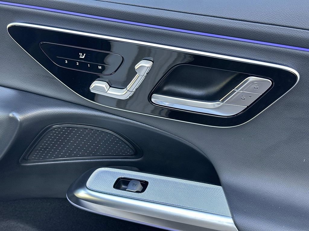 Used 2025 Mercedes-Benz E 350 4MATIC Sedan image 38