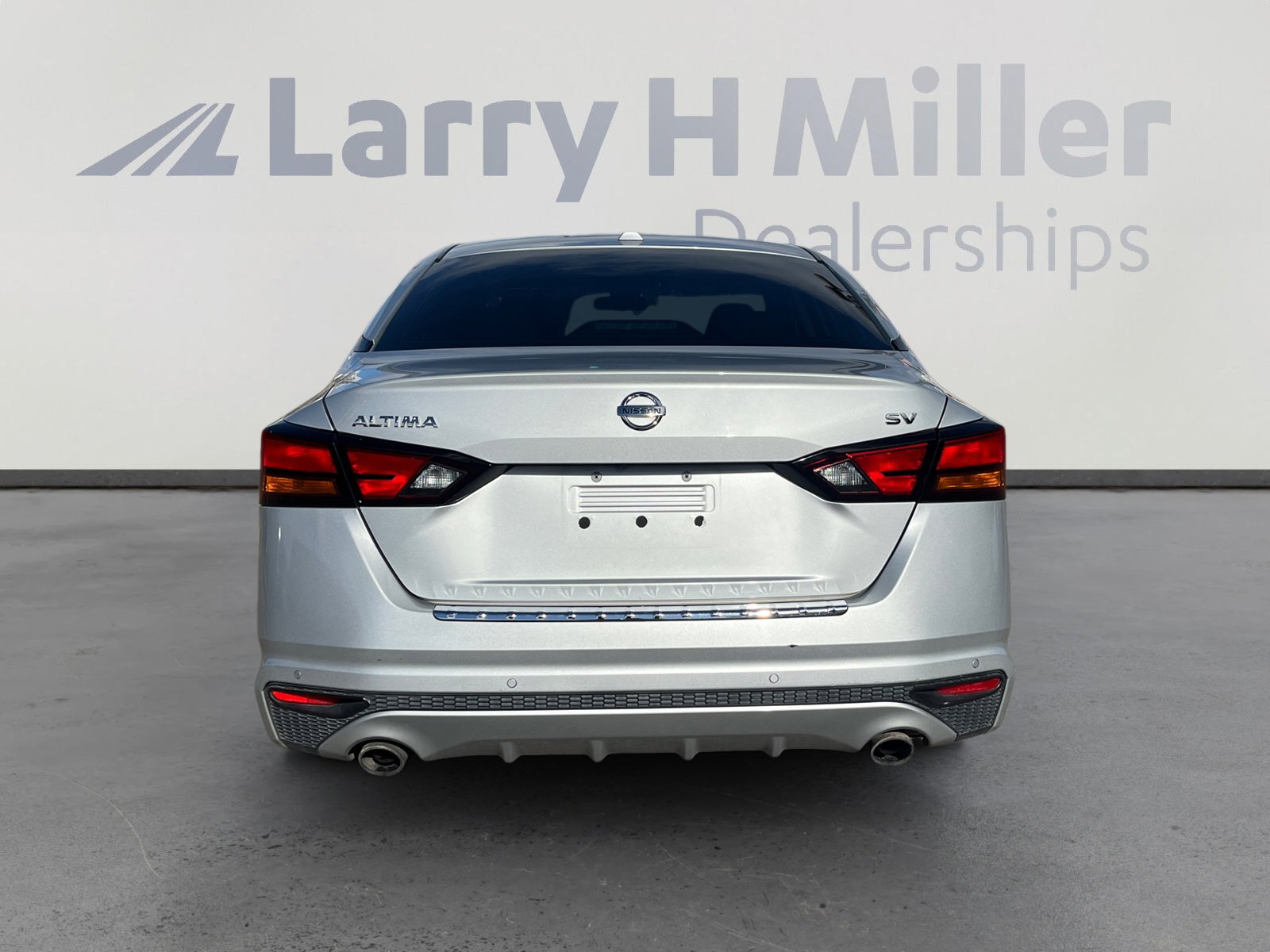 Used 2021 Nissan Altima 2.5 SV w/ SV Premium Package image 4