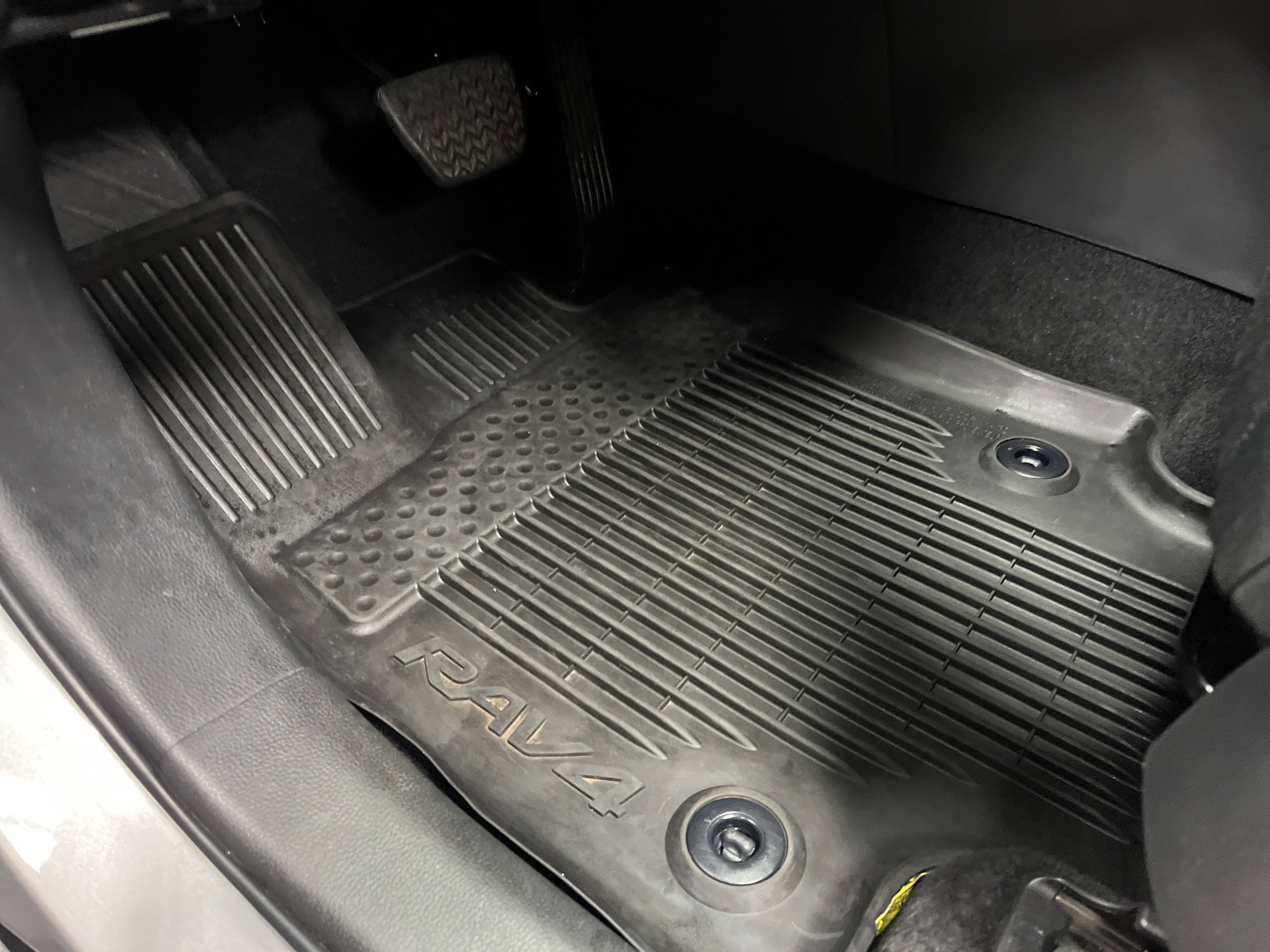 Certified 2024 Toyota RAV4 LE FWD image 17