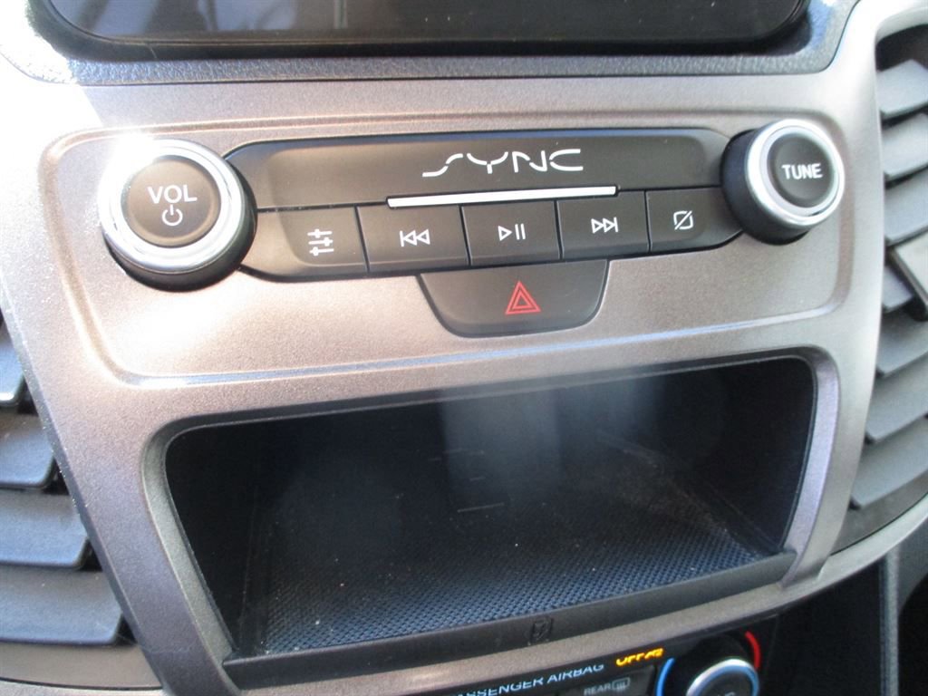 Used 2023 Ford Transit Connect XLT image 17