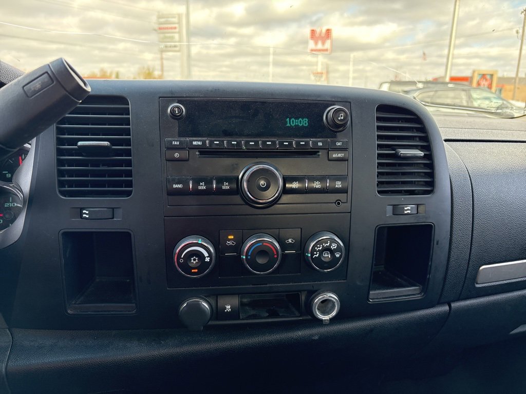 Used 2010 Chevrolet Silverado 1500 LT image 16