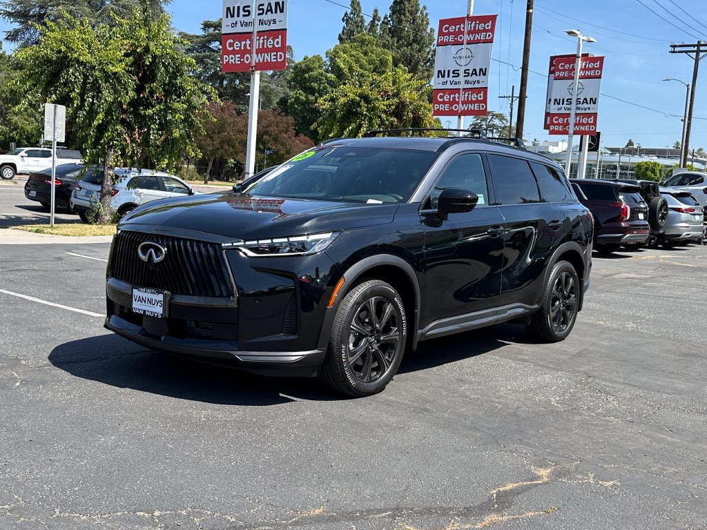Used 2026 INFINITI QX60 Autograph w/ Dark Cargo Package AWD/4WD image 2