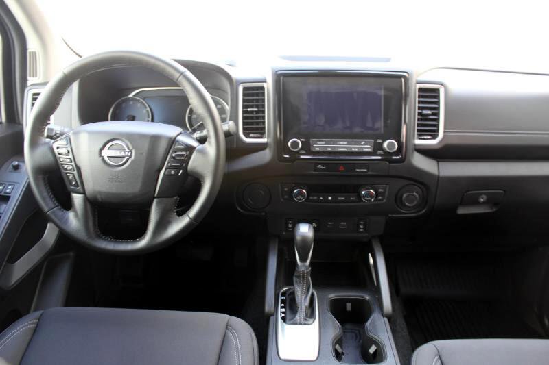 Used 2024 Nissan Frontier SV w/ SV Convenience Package image 17