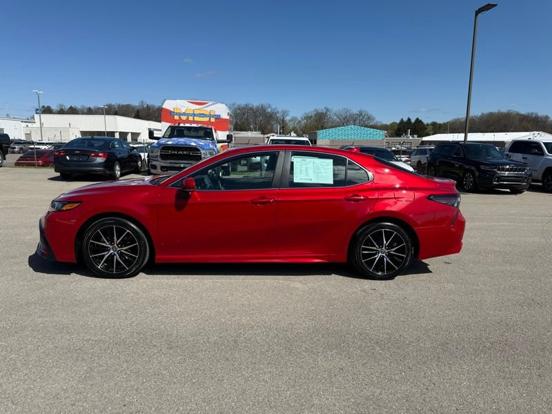 Certified 2023 Toyota Camry SE image 9