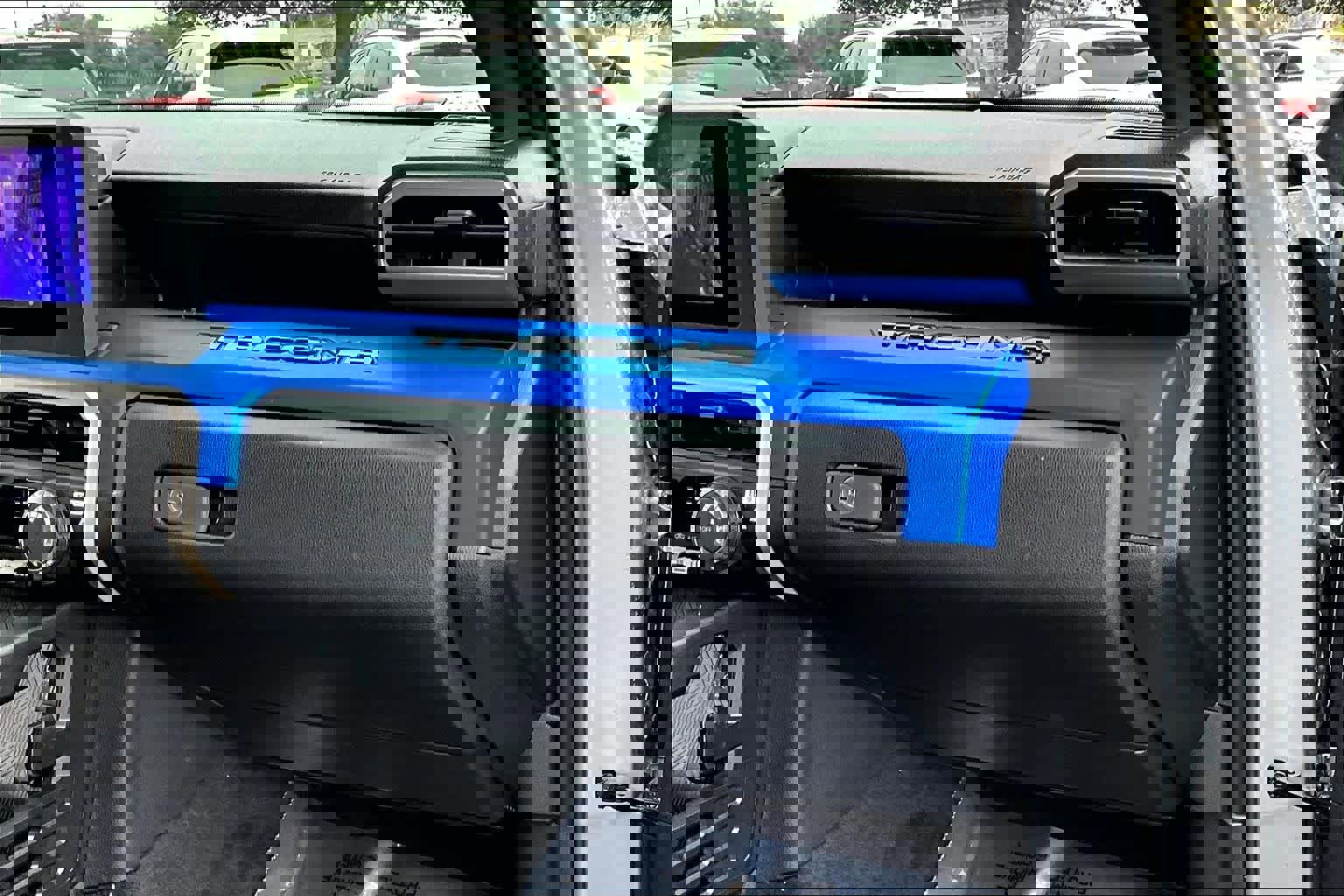 Certified 2025 Toyota Tacoma TRD Off-Road image 18