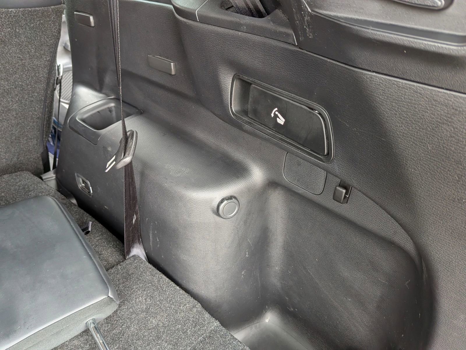 Used 2022 Mitsubishi Outlander SE image 35