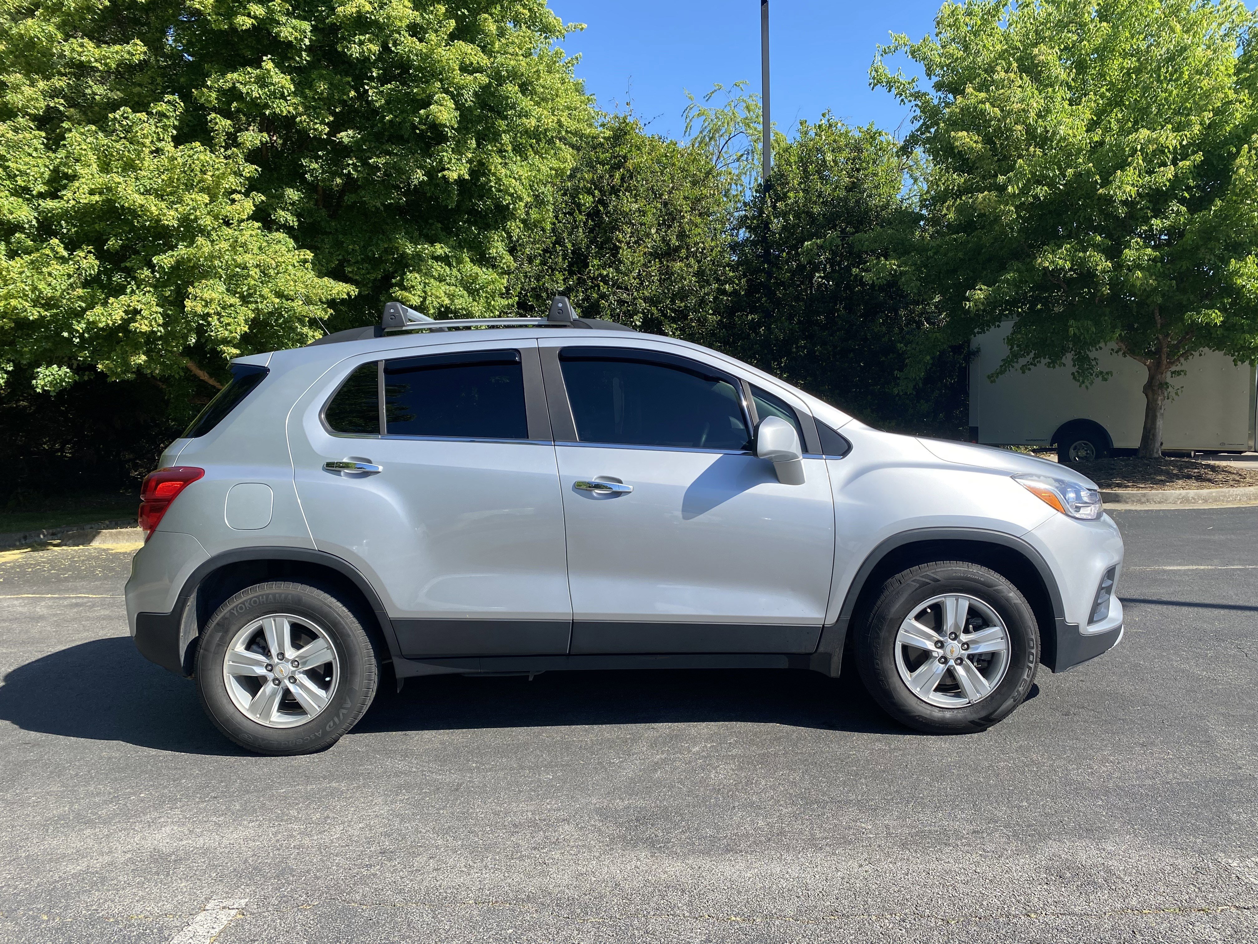 Used 2018 Chevrolet Trax LT w/ LT Convenience Package AWD/4WD image 10