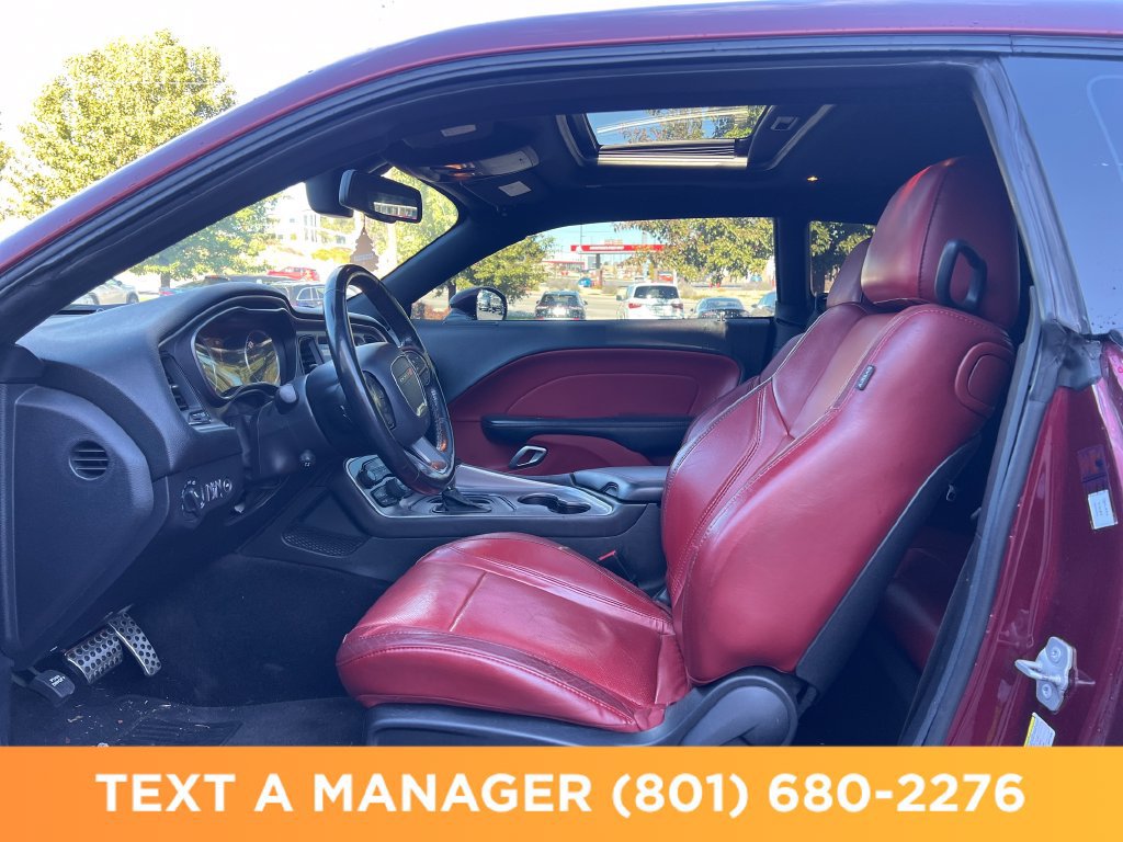 Used 2019 Dodge Challenger SXT w/ Plus Package RWD image 10