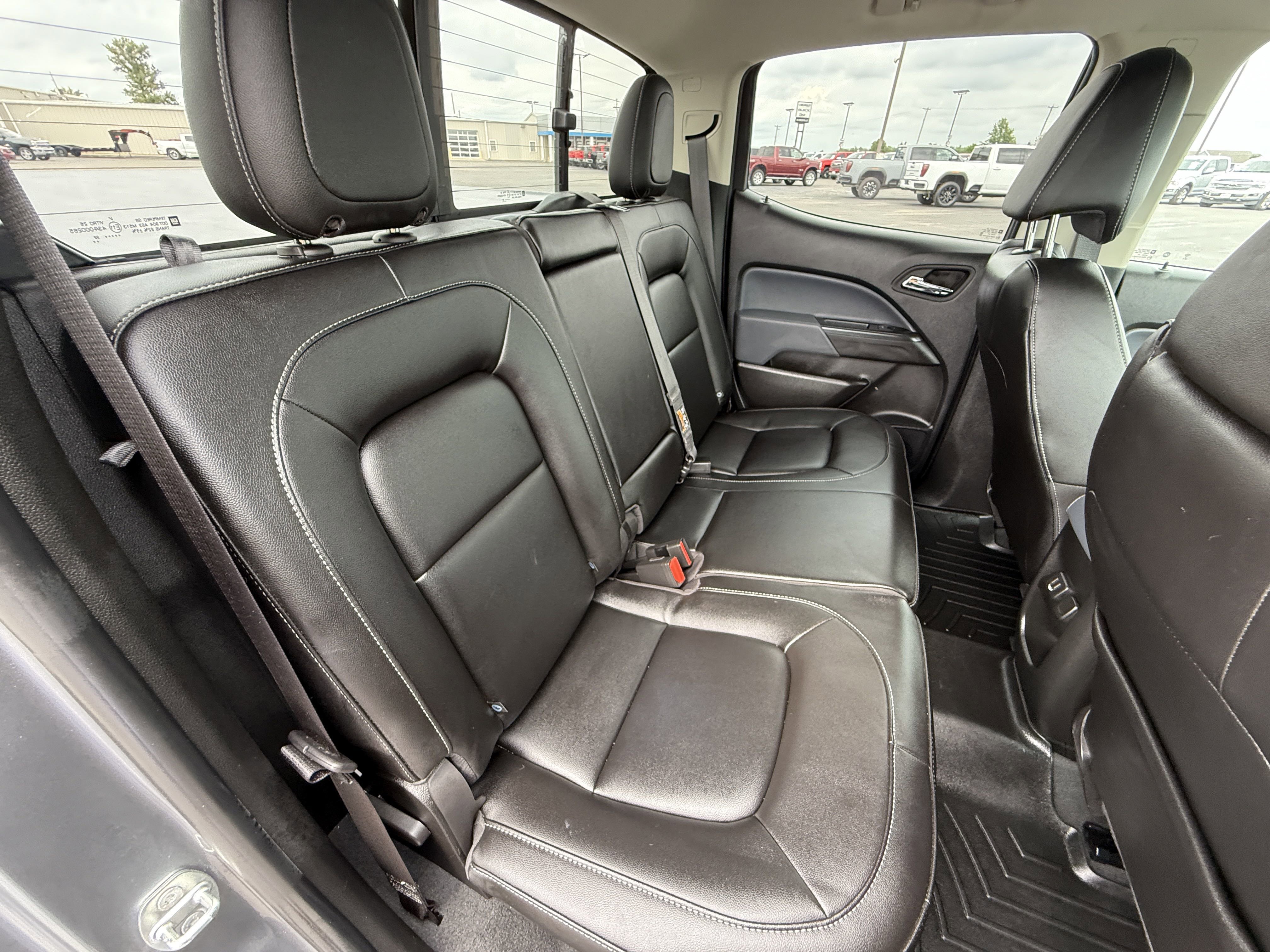 Used 2022 Chevrolet Colorado Z71 w/ LPO, Tonneau and Step Package image 16