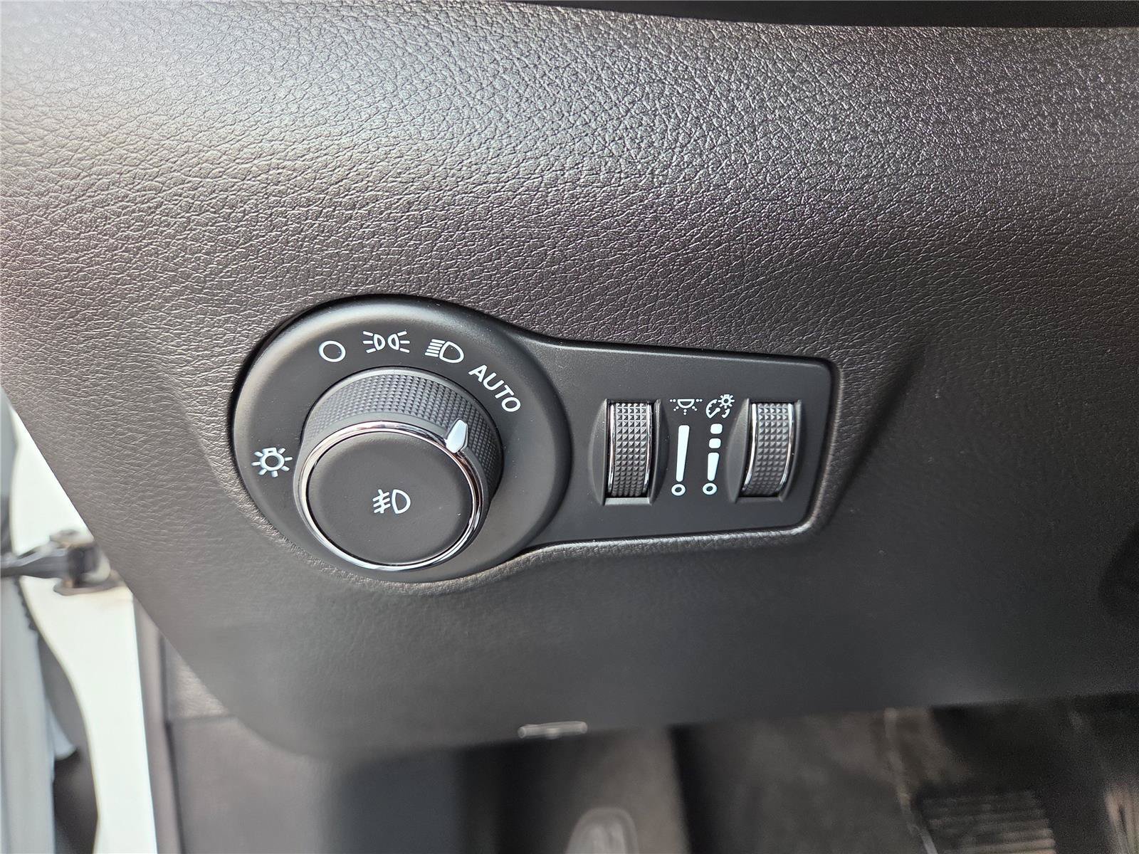 Used 2024 Jeep Compass Limited AWD/4WD image 17