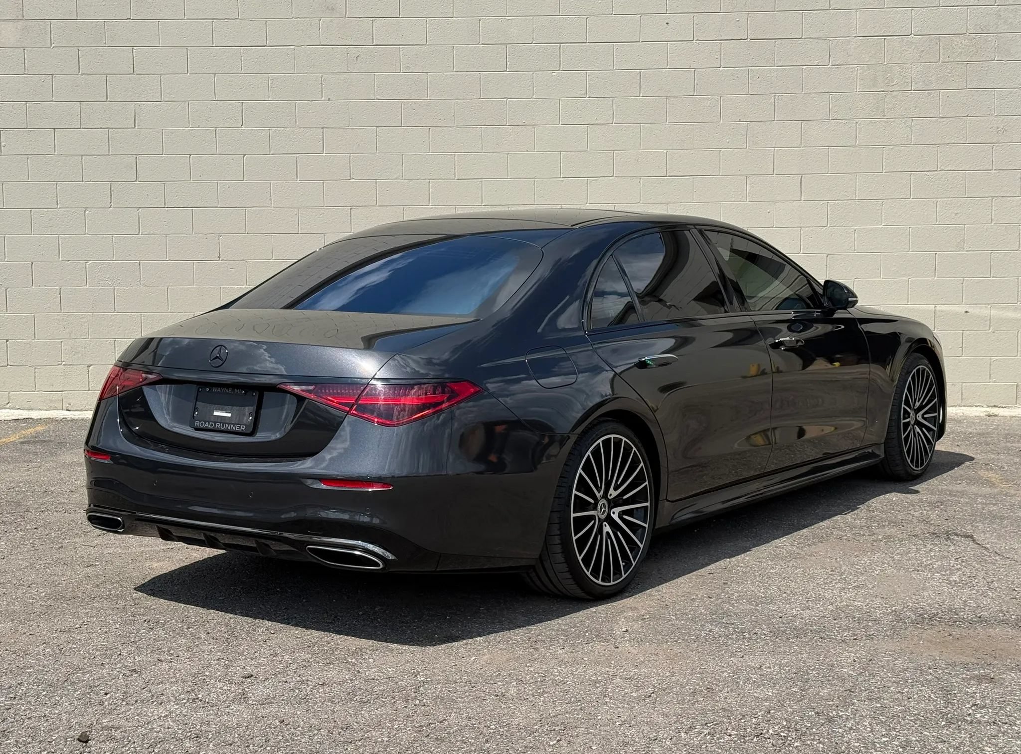 Used 2023 Mercedes-Benz S 580 4MATIC Sedan w/ AMG Line image 9