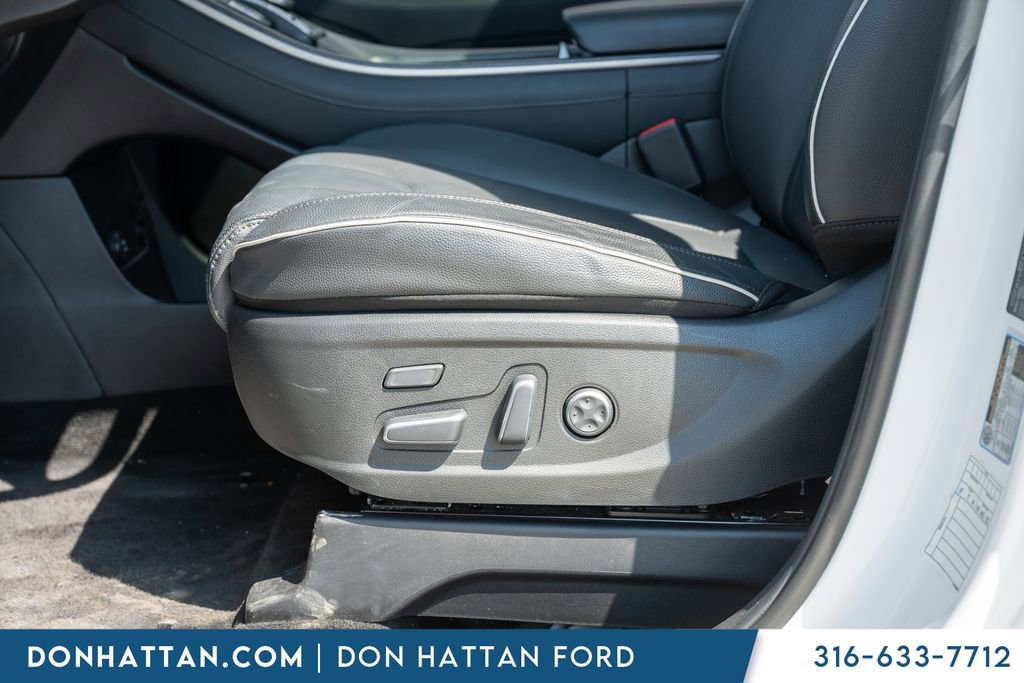 Used 2025 Hyundai Palisade Limited image 19