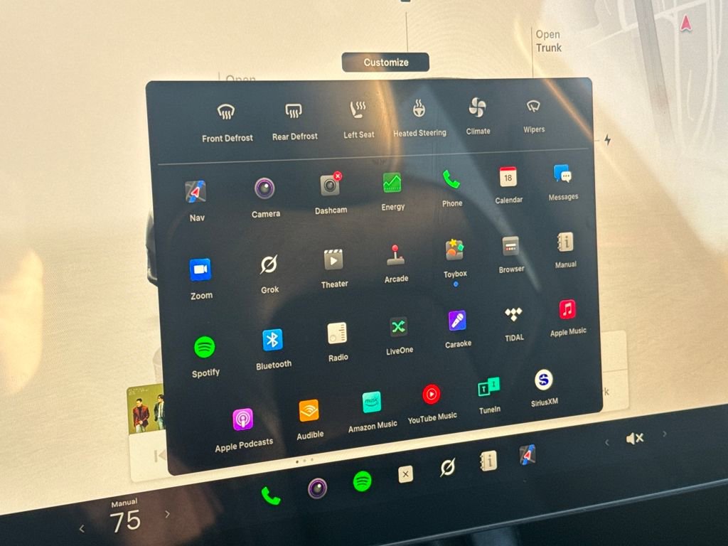 Used 2025 Tesla Model Y Long Range image 22