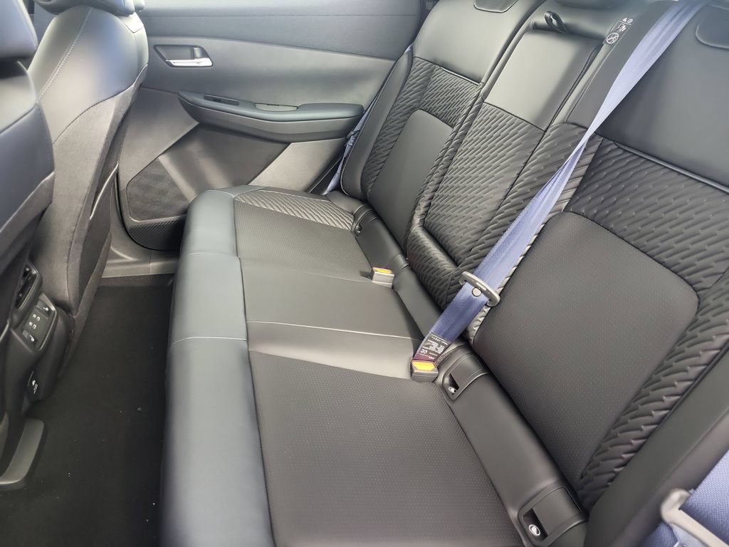 New 2026 Nissan Leaf Platinum+ w/ Illuminated Package FWD image 11