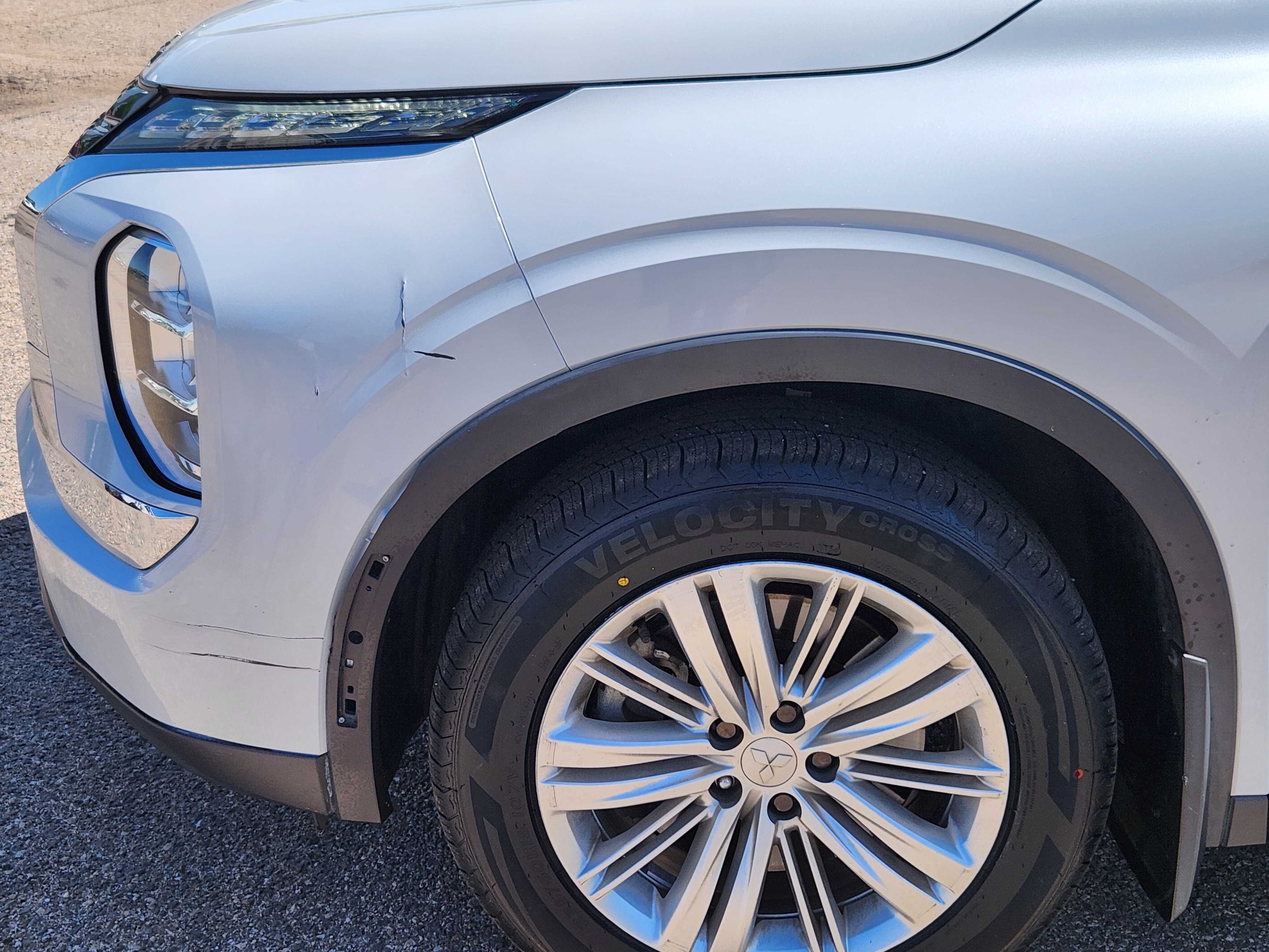 Used 2023 Mitsubishi Outlander ES FWD image 6