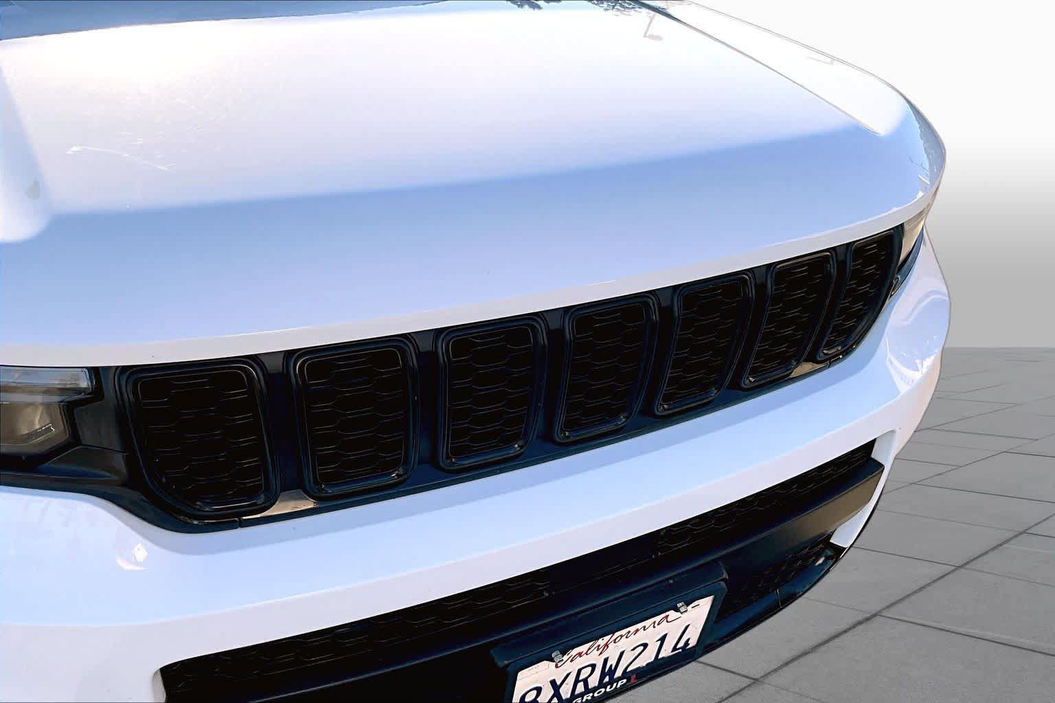 Used 2021 Jeep Grand Cherokee L Laredo AWD/4WD image 28