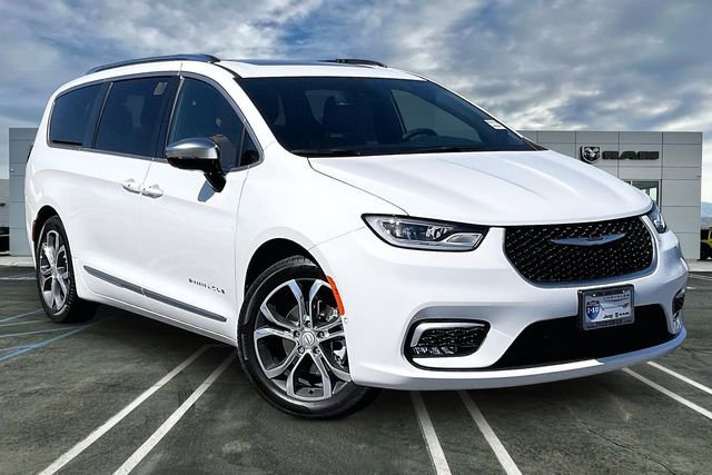 New 2026 Chrysler Pacifica Pinnacle image 14