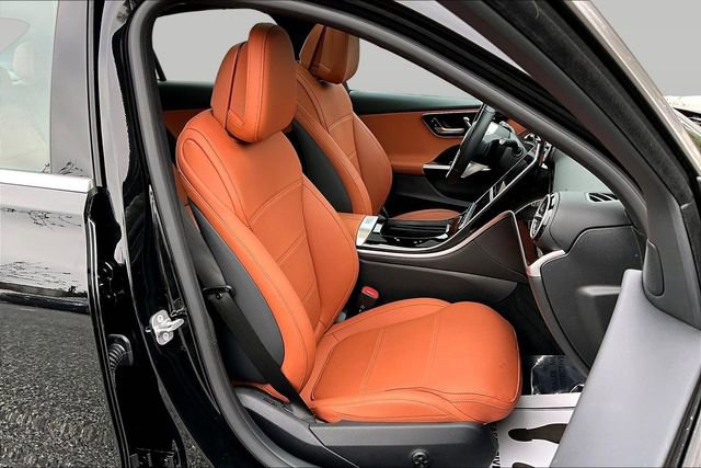 Used 2025 Mercedes-Benz C 300 4MATIC Sedan image 32