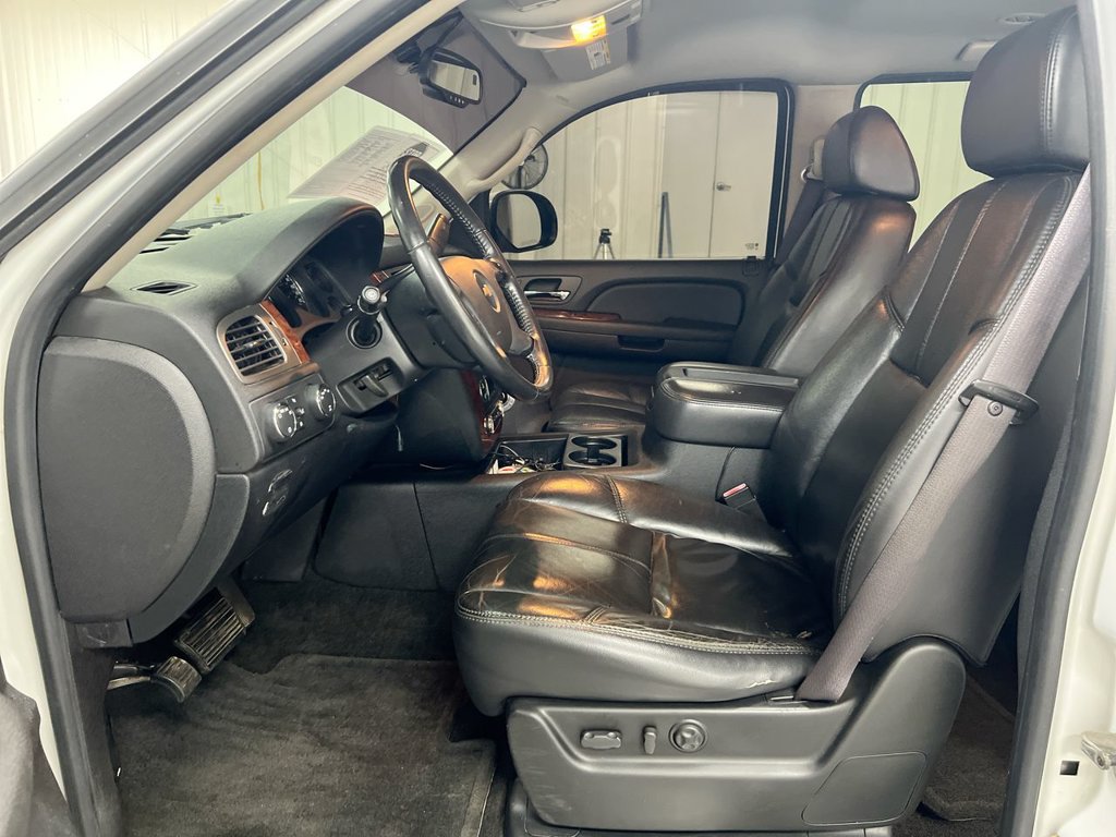 Used 2007 Chevrolet Tahoe LT w/ LT Preferred Equipment Group AWD/4WD image 18