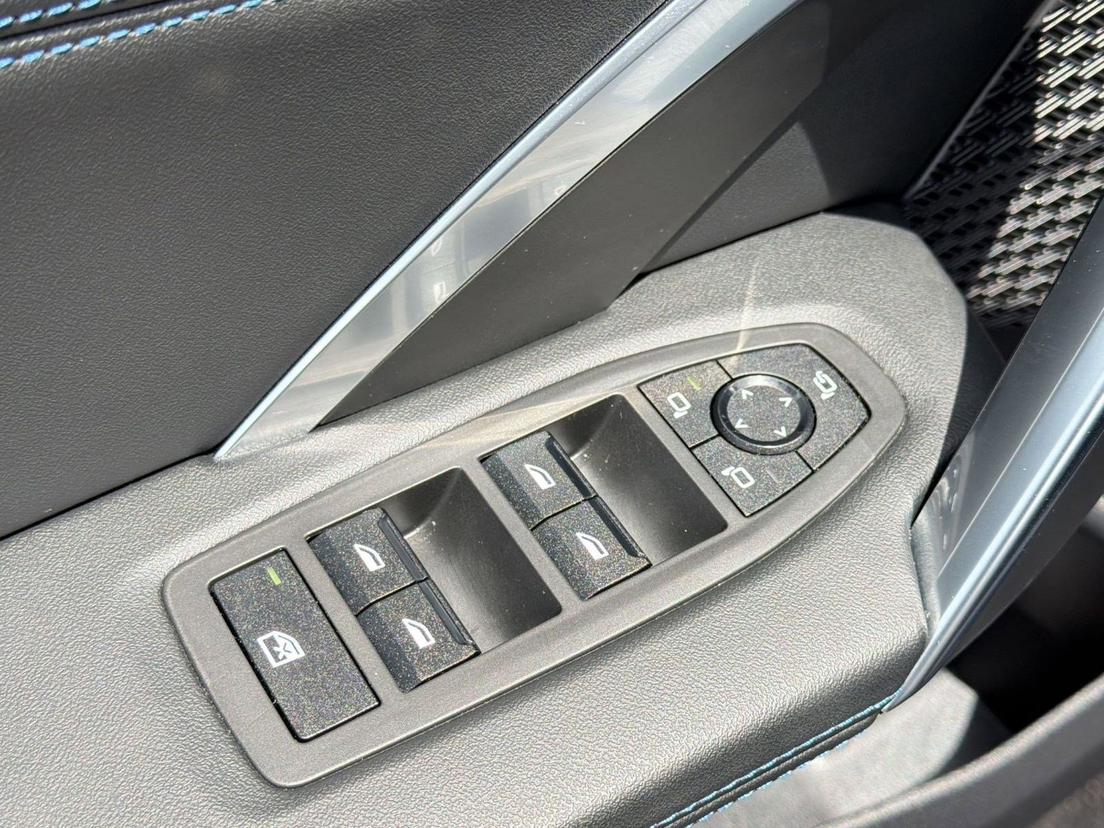 Certified 2025 BMW X1 M35i AWD/4WD image 20