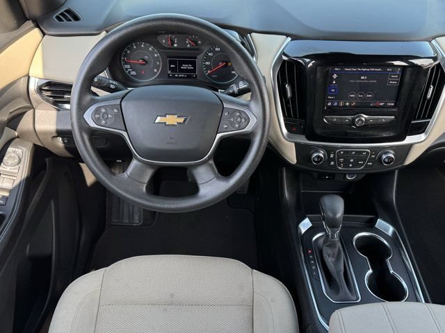 Used 2023 Chevrolet Traverse LS FWD image 12