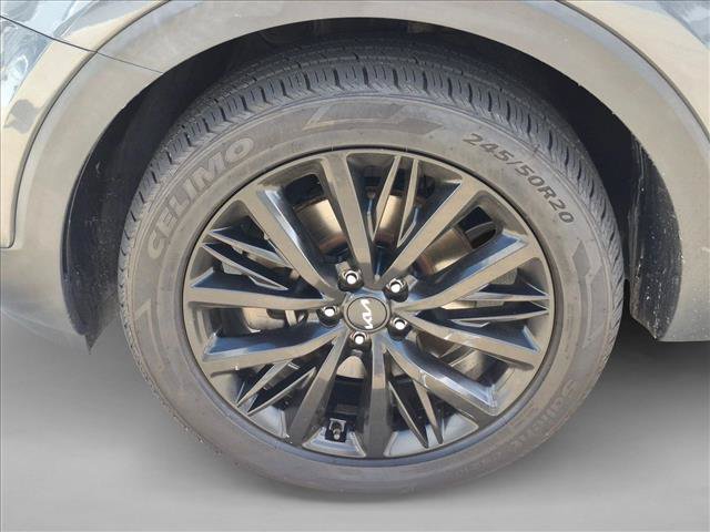 Used 2022 Kia Telluride SX w/ Towing Package FWD image 24
