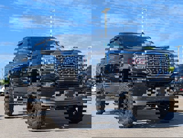 Used 2016 GMC Sierra 1500 Denali w/ Enhanced Driver Alert Package AWD/4WD image 2