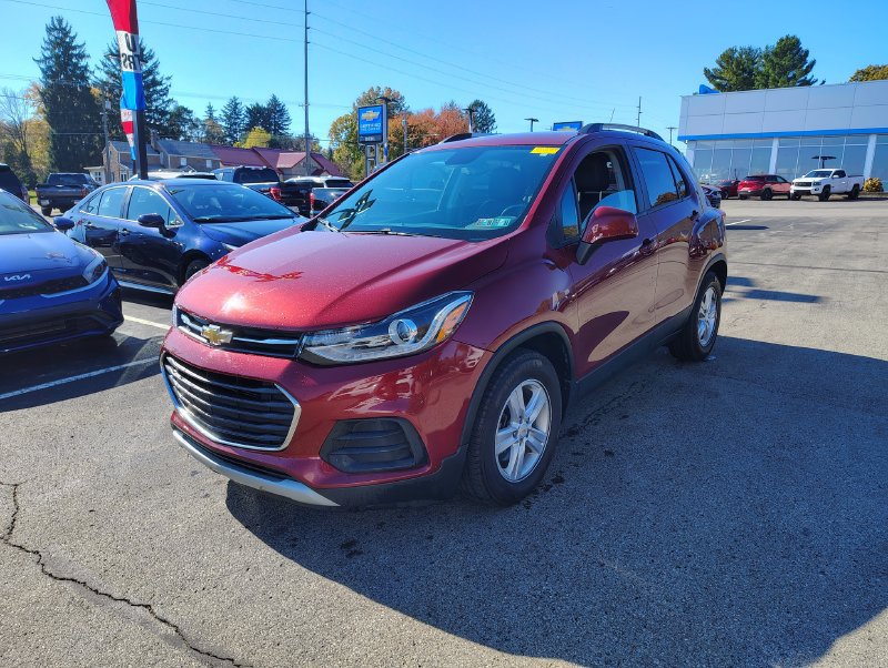 Used 2021 Chevrolet Trax LT w/ Driver Confidence Package FWD 360° Tour
