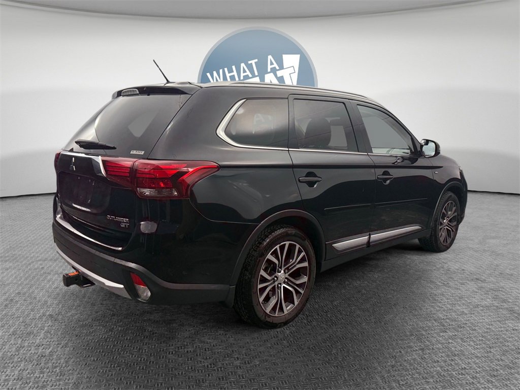 Used 2016 Mitsubishi Outlander GT image 3