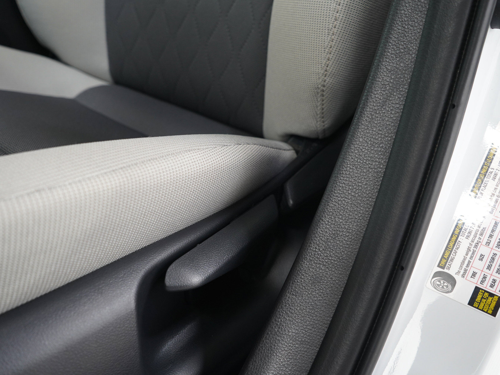 Used 2026 Toyota Corolla LE w/ LE Premium Package FWD image 20