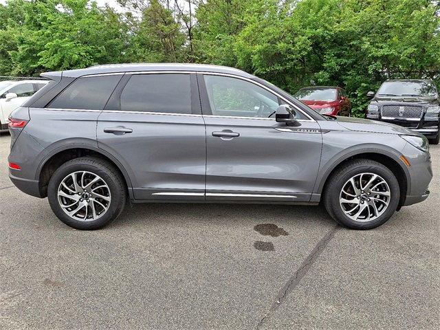 Certified 2022 Lincoln Corsair AWD w/ Equipment Group 101A image 8