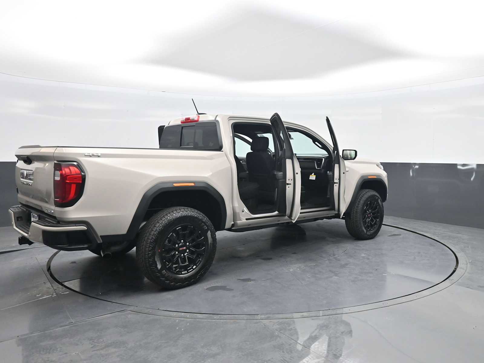 New 2026 GMC Canyon Elevation w/ Convenience Package image 8