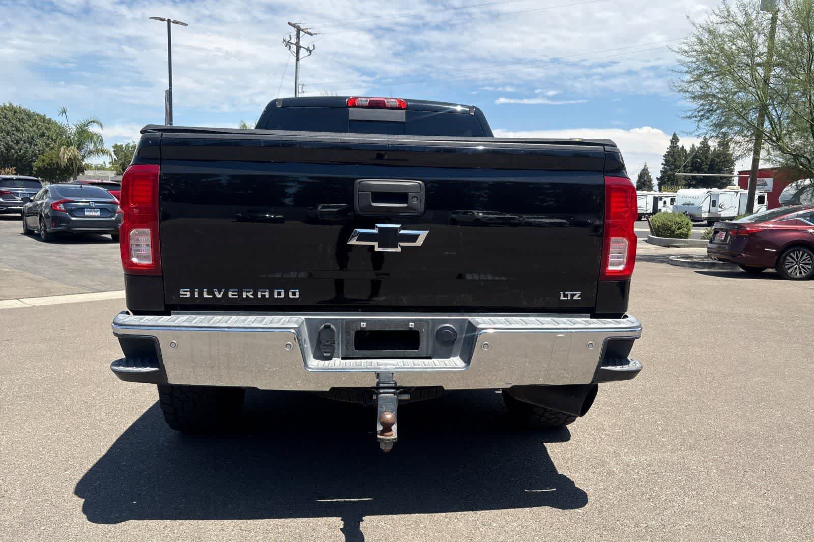 Used 2016 Chevrolet Silverado 1500 LTZ w/ LTZ Plus Package AWD/4WD image 8