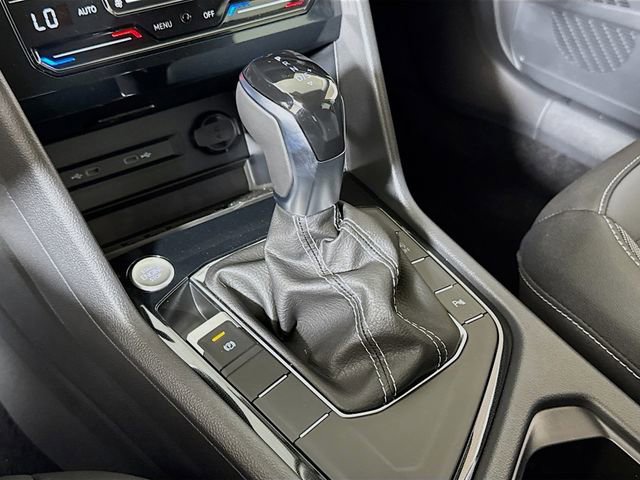 New 2026 Volkswagen Taos SE image 10