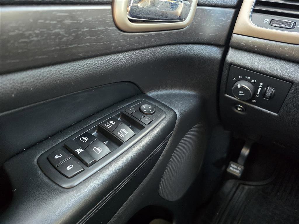 Used 2015 Jeep Grand Cherokee Laredo w/ Quick Order Package 23E image 13