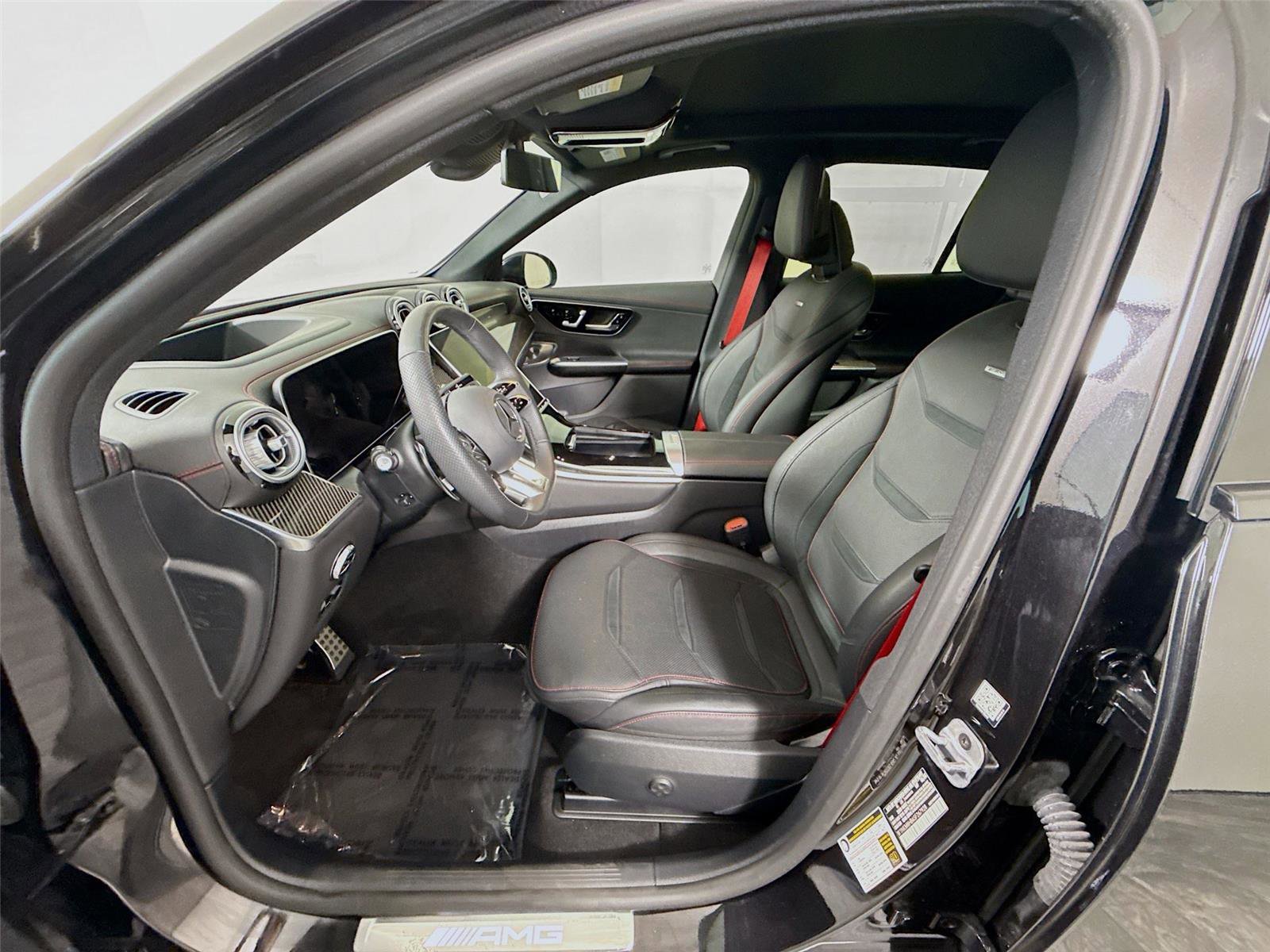 Used 2025 Mercedes-Benz GLC 43 AMG 4MATIC image 2
