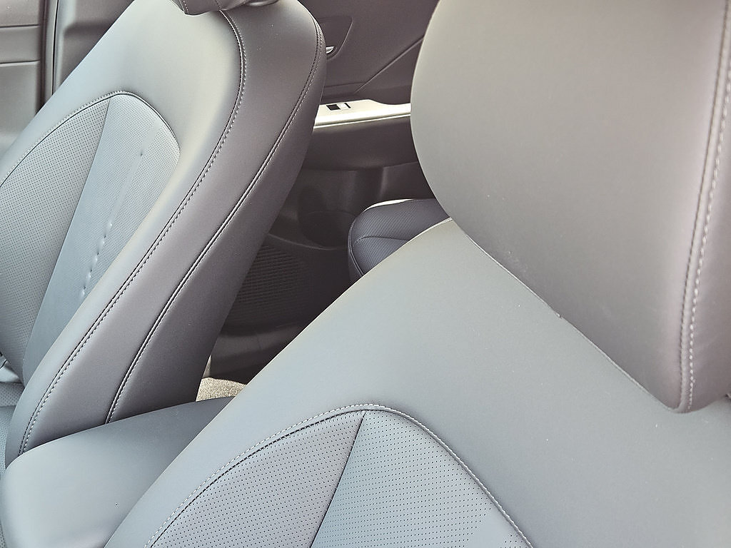 New 2026 Hyundai Kona SEL Premium FWD image 23
