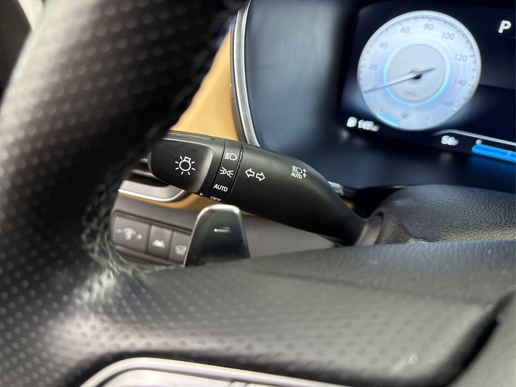Used 2023 Hyundai Santa Fe Calligraphy image 27