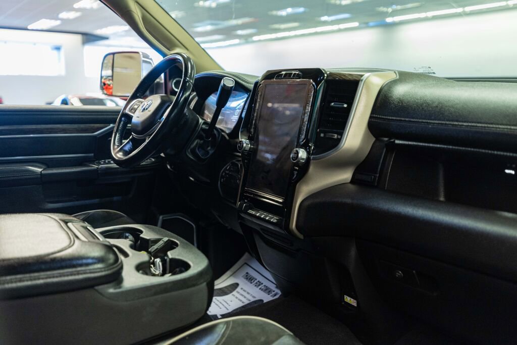Used 2020 RAM 3500 Laramie image 16